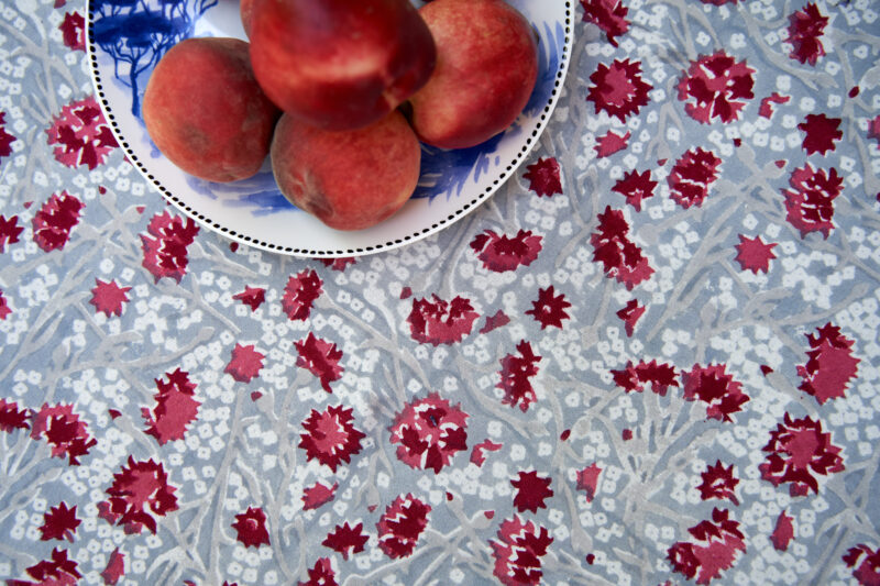 Chemin de table Bleuet gris rouge – Image 3