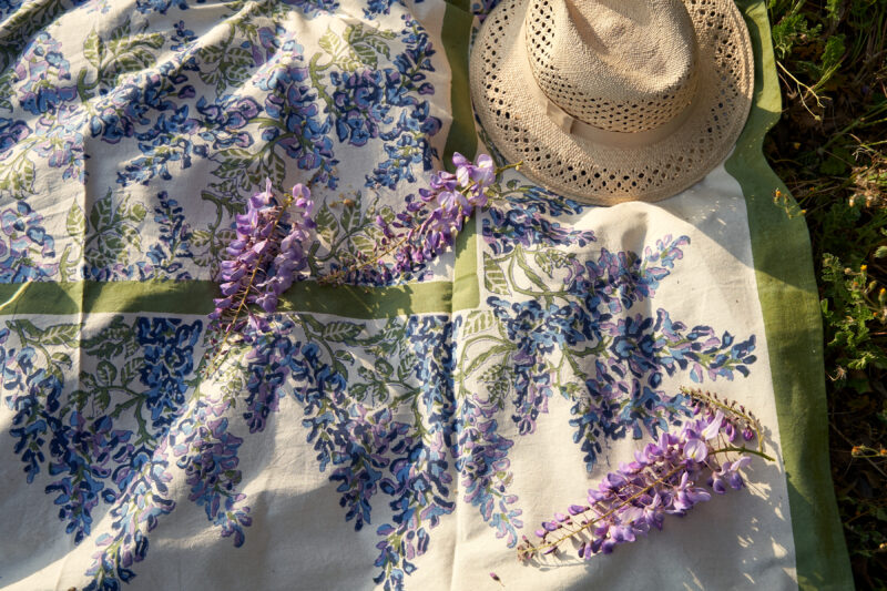 Blue Glycine placemat - Image 4